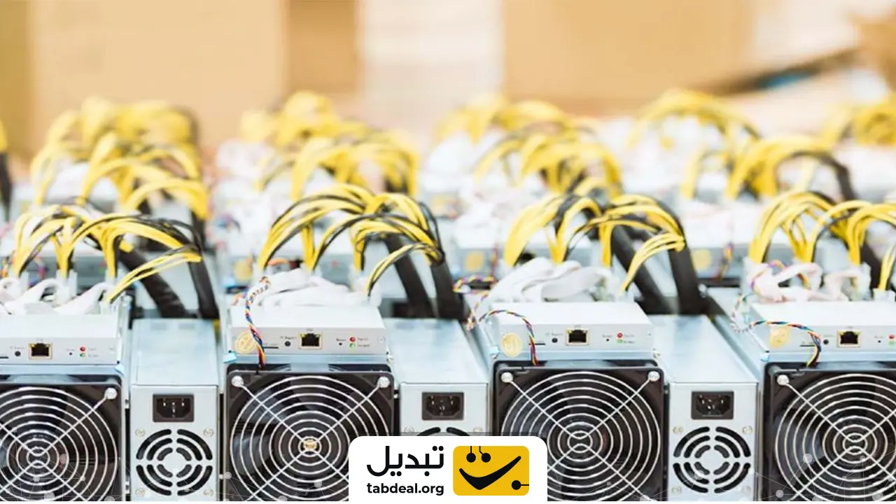 همبستگی معکوس نفت و دارایی‌های امن؛ طلا یا بیت ‌کوین؟