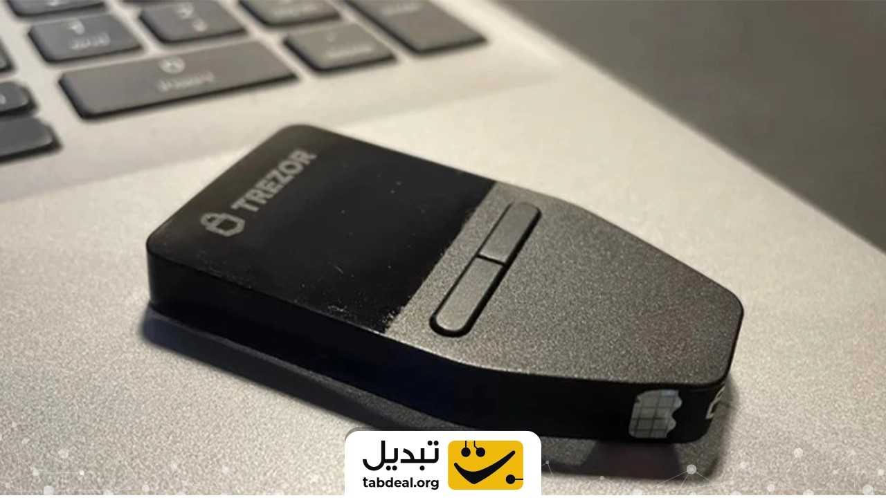۲. ترزور سیف ۵ (Trezor Safe 5)