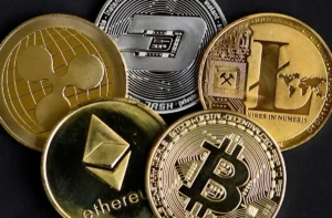 قیمت بیت‌ کوین و ارز‌های دیجیتال امروز سه‌شنبه ۶ مرداد ۱۴۰۵ + جدول
